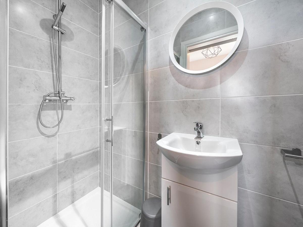 Pass The Keys Beautiful 4Br Restored Red Brick Cafes And Park Belfast Esterno foto